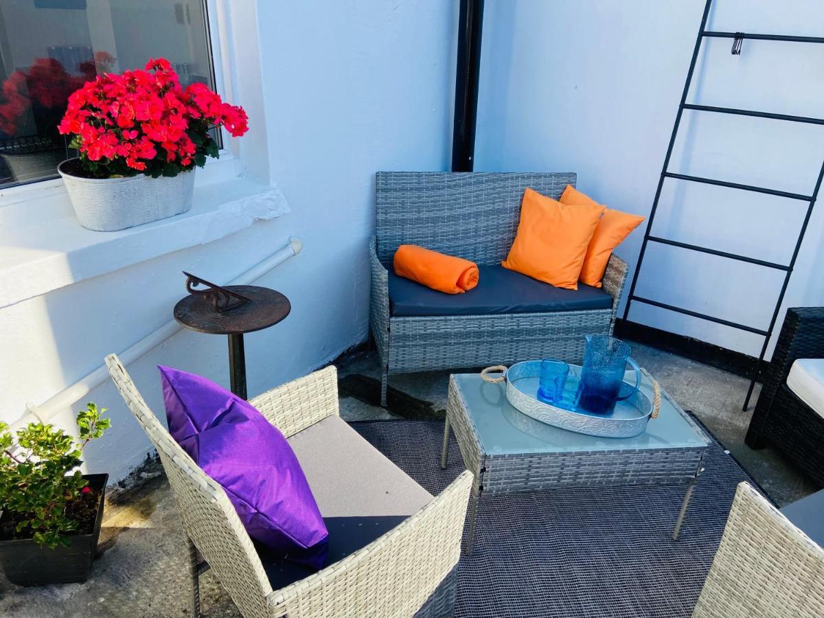 Funky Cozy Cottage With Outside Space イーストボーン エクステリア 写真